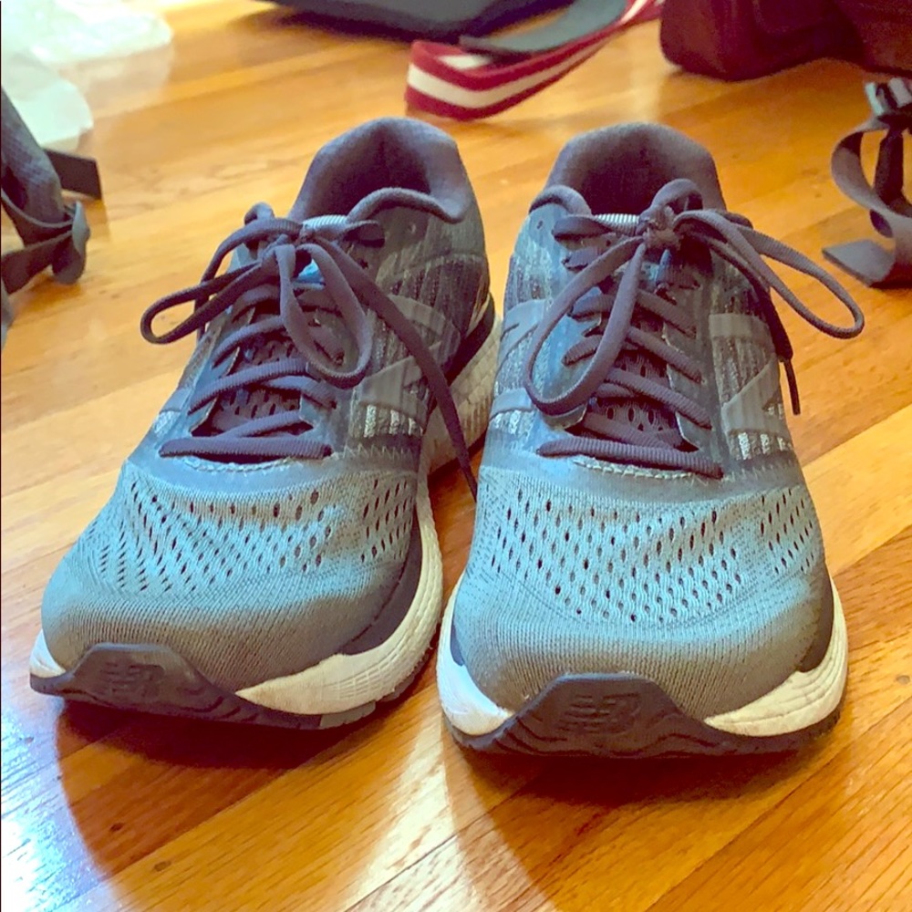 New Balance Men’s 860